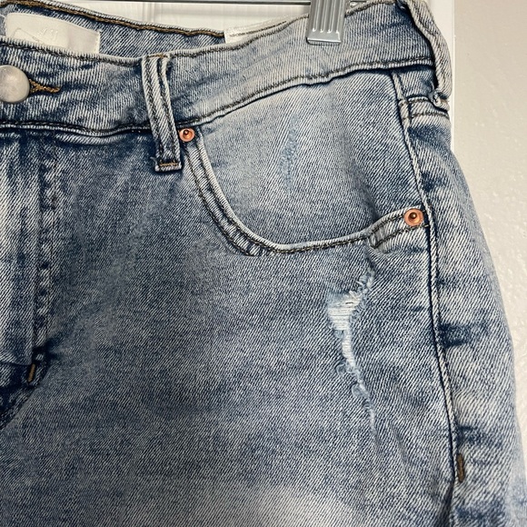 H&M Light Blue Distressed Denim Shorts - Picture 4 of 13